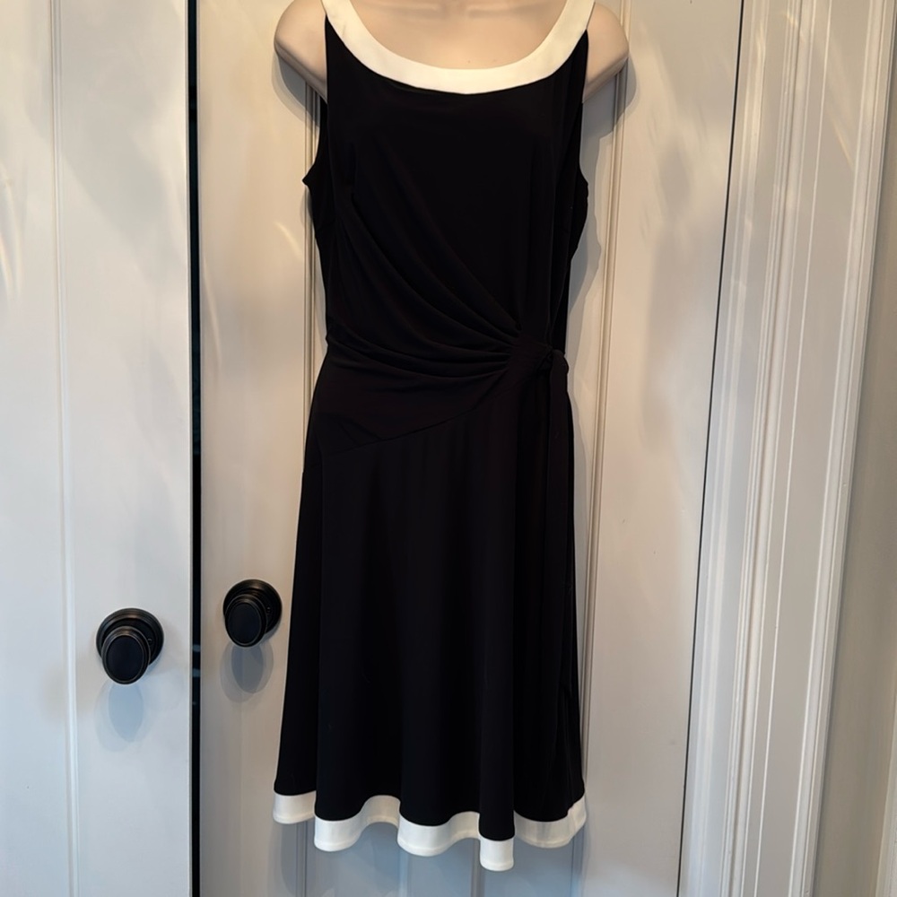 Chaps black sleeveless cocktail dress